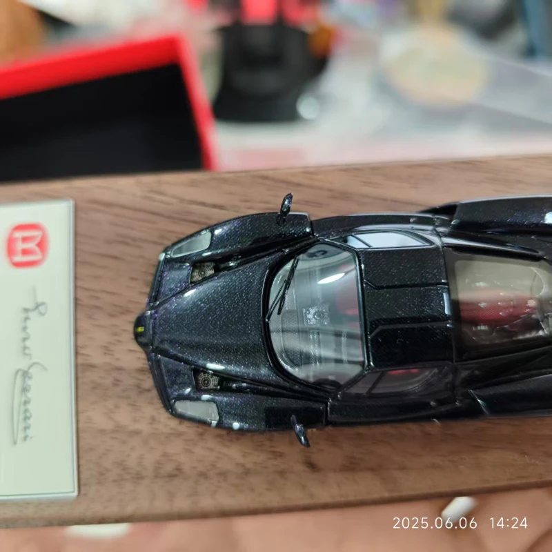 Ferrari Enzo 1/64 Diecast Model Car Replica 3 Ferrari Enzo 1/64 Diecast Model Car Replica - Image 3