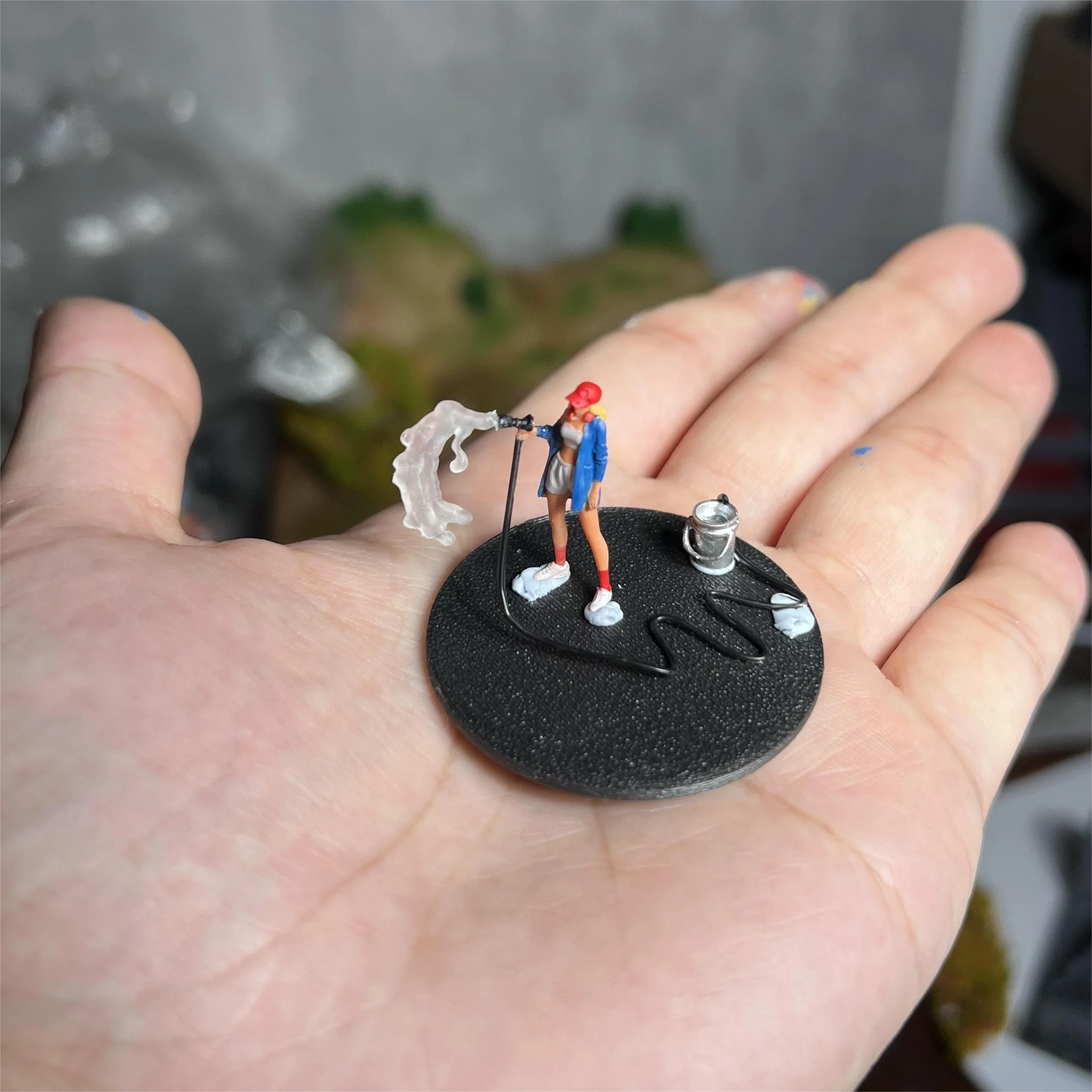 Car Wash Charm Resin Miniature Figure 1:64 Scale 2 Car Wash Charm Resin Miniature Figure 1:64 Scale - Image 2