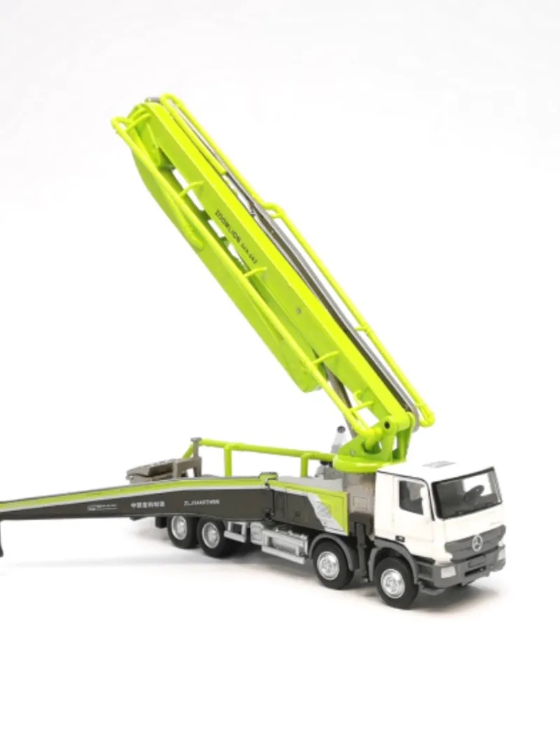 Diecast 1:100 Concrete Pump Truck Model 4 Diecast 1:100 Concrete Pump Truck Model - Image 4