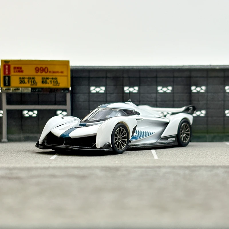 Diecast 1/64 McLaren Solus GT Model Car 2 Diecast 1/64 McLaren Solus GT Model Car - Image 2