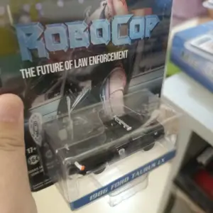 1986 Ford Taurus LX 1:64 Diecast Model 15 S3e62d2deac2e4e3bae5f774beab7200bQ