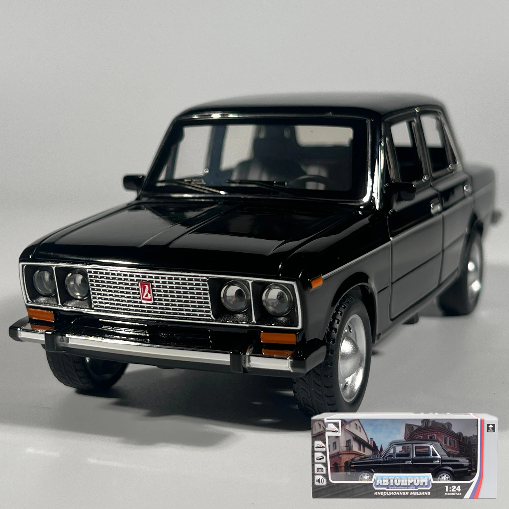 LADA 2106 1:24 Diecast Model Car with Sound 11 LADA 2106 1:24 Diecast Model Car with Sound - Image 11