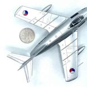 Czech MIG15 Fighter Model 1:72 Scale Replica 11 S400edfe216784833a3424b22dd62497fU