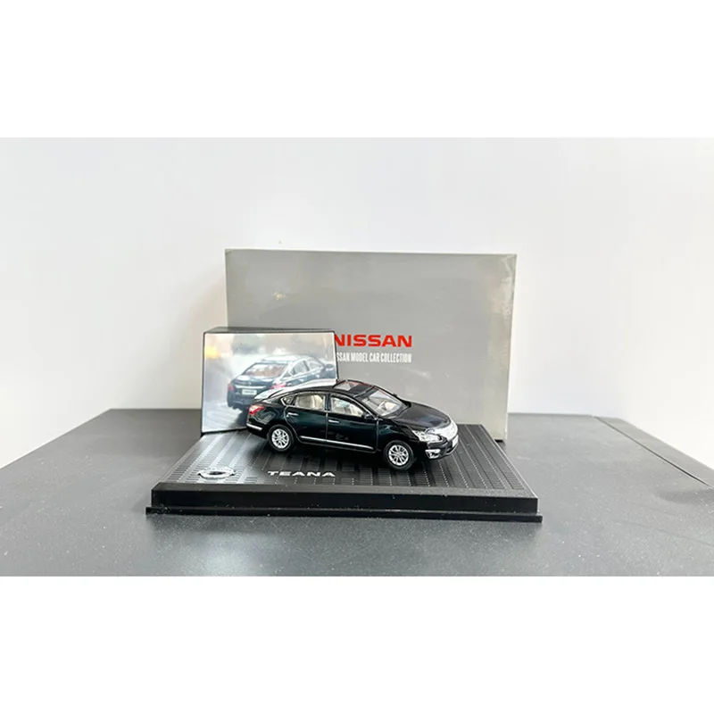 1:43 Scale Diecast Nissan Teana Model Car 3 1:43 Scale Diecast Nissan Teana Model Car - Image 3