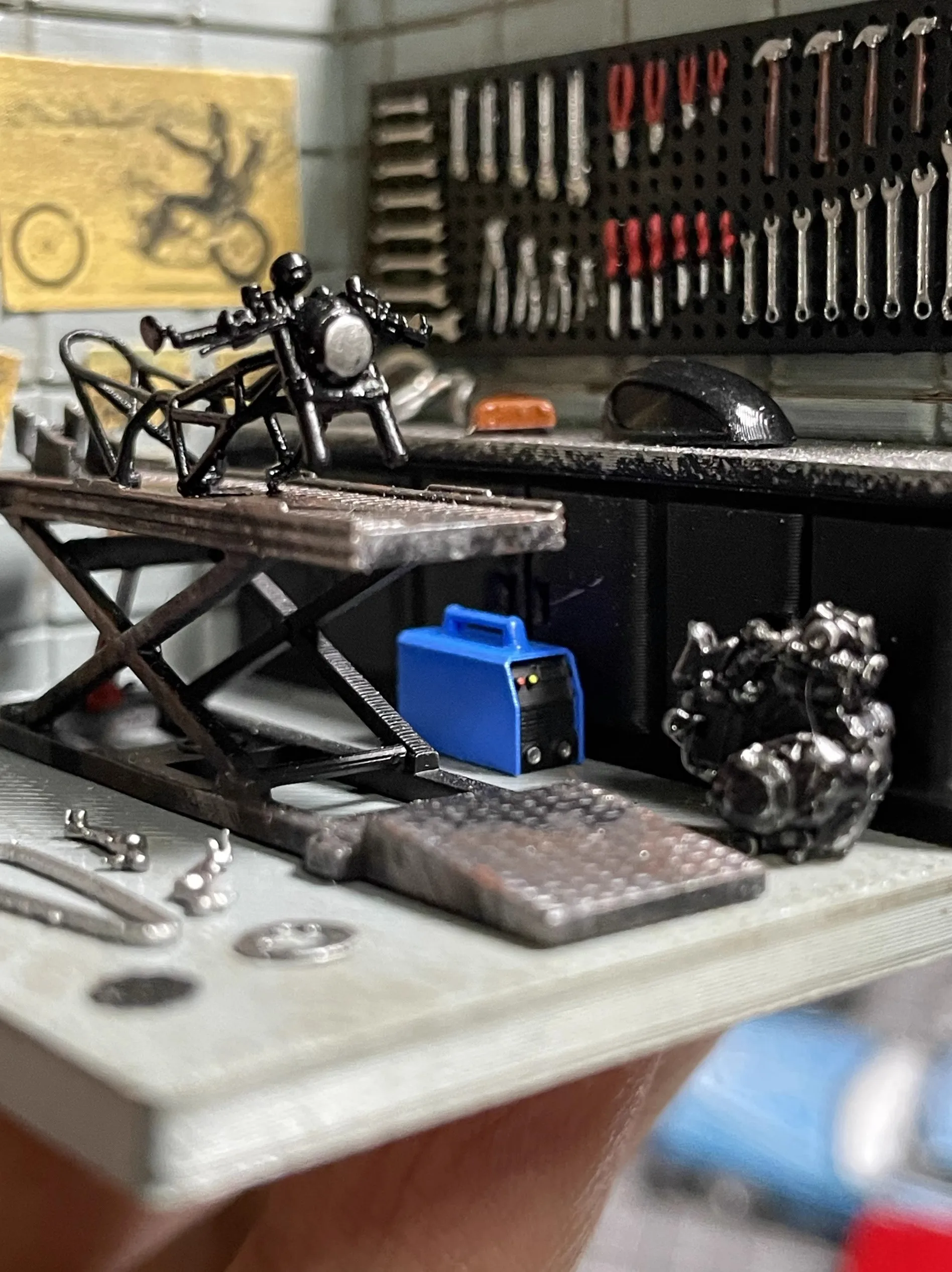 Miniature Welding Machine 1/64 Scale Model 4 Miniature Welding Machine 1/64 Scale Model - Image 4