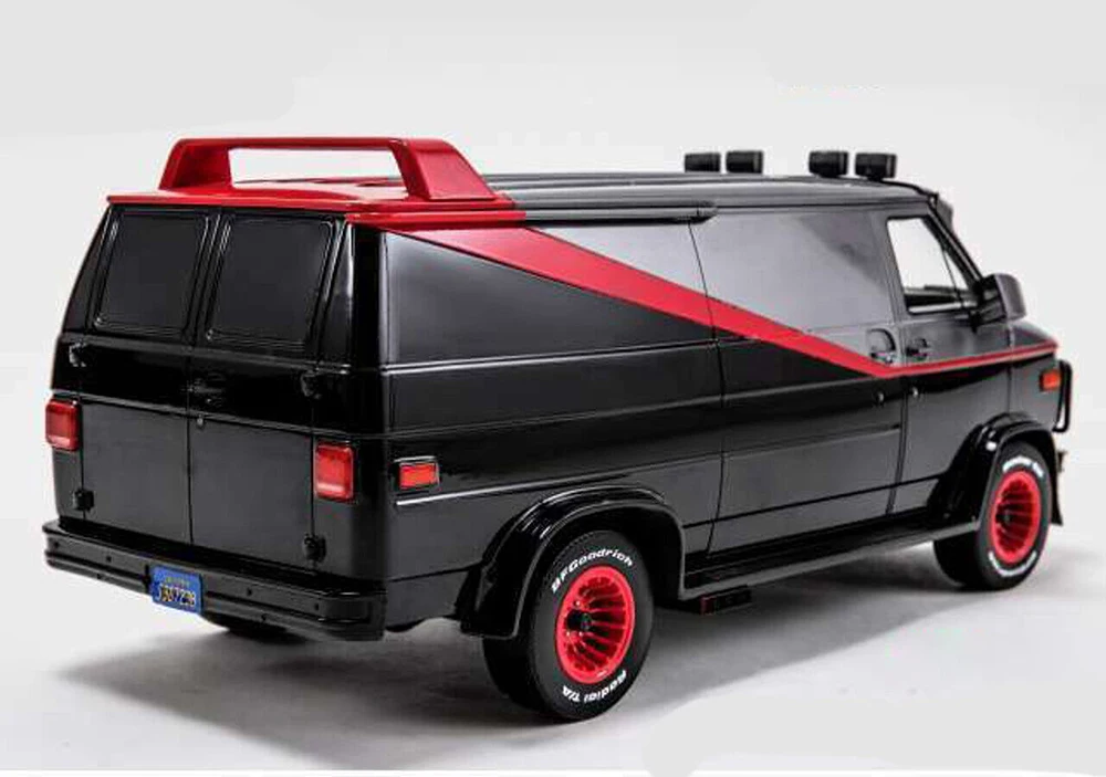 1983 GMC Vandura Van Diecast Model 1/24 Scale 3 1983 GMC Vandura Van Diecast Model 1/24 Scale - Image 3
