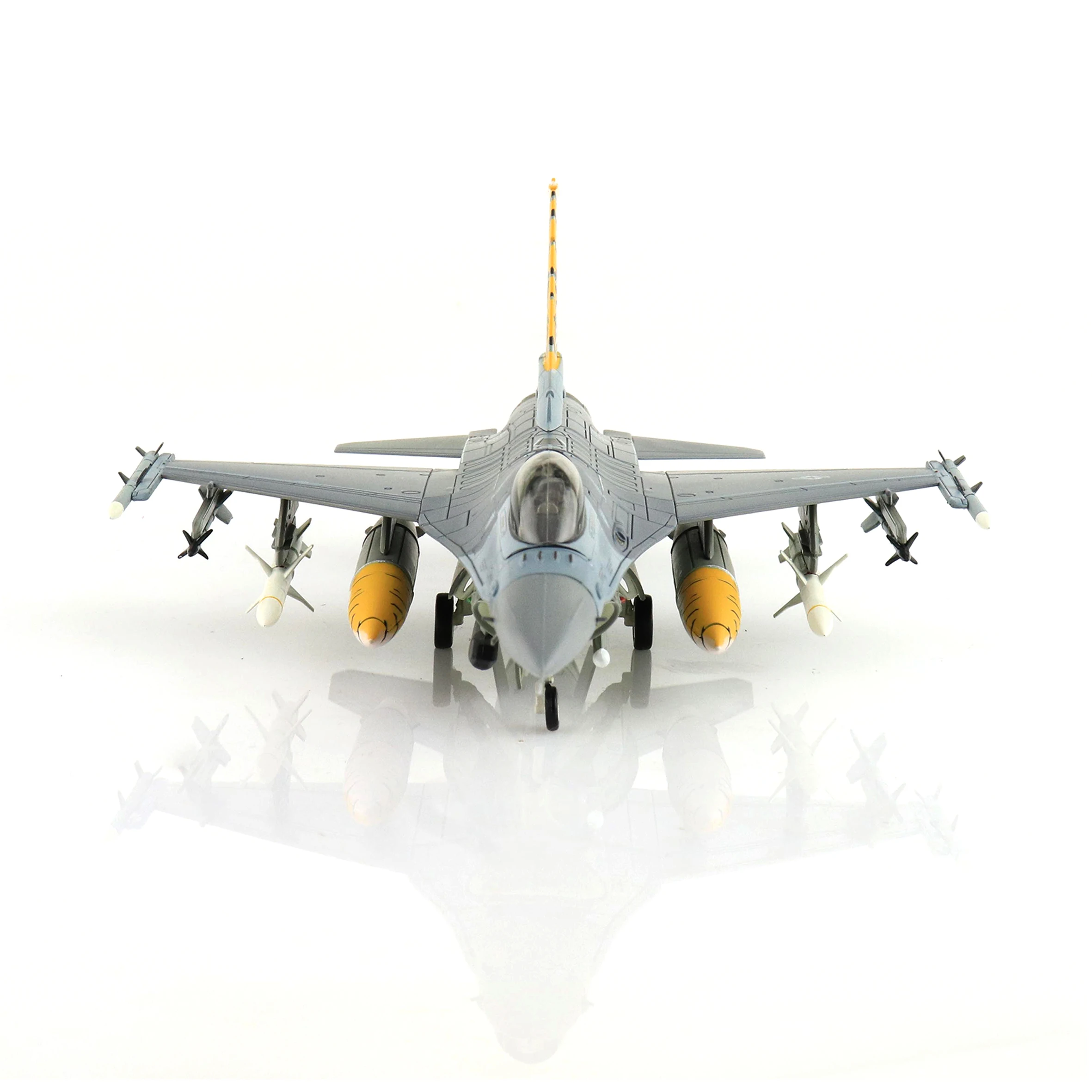 F-16C Fighter Jet Diecast Model 1:72 Scale 2 F-16C Fighter Jet Diecast Model 1:72 Scale - Image 2