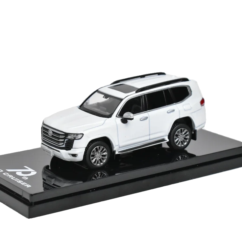 HOBBY JAPAN 1:64 Toyota Land Cruiser Diecast Car 5 HOBBY JAPAN 1:64 Toyota Land Cruiser Diecast Car - Image 5