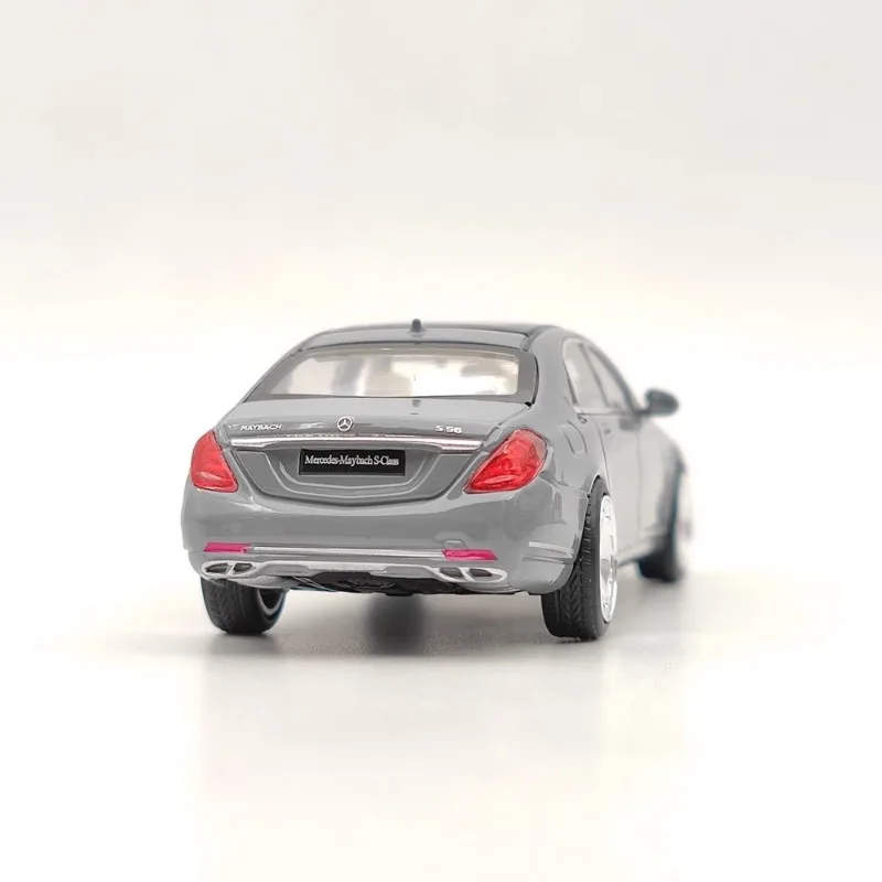 Mercedes S-Class Maybach S560 Diecast Model 1:64 4 Mercedes S-Class Maybach S560 Diecast Model 1:64 - Image 4