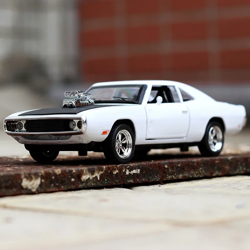 1970 Dodge Charger 1:32 Scale Diecast Model 3 1970 Dodge Charger 1:32 Scale Diecast Model - Image 3