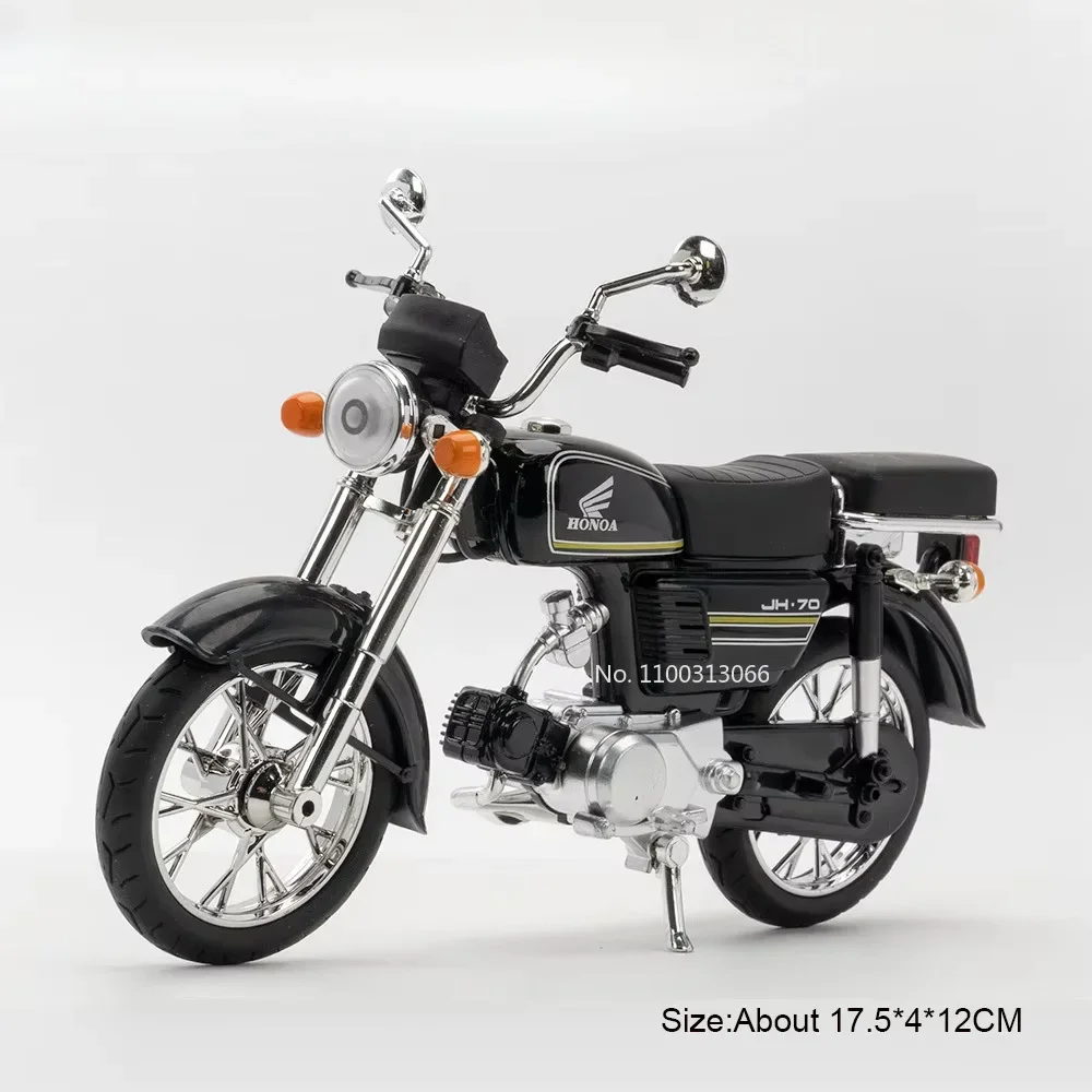 Vintage Vespa 946 Diecast Model 1:12 Scale 11 Vintage Vespa 946 Diecast Model 1:12 Scale - Image 11