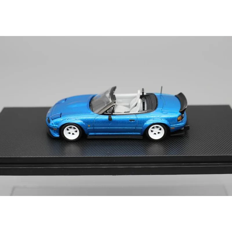 Mazda Miata MX-5 Eunos 1:64 Diecast Model 3 Mazda Miata MX-5 Eunos 1:64 Diecast Model - Image 3