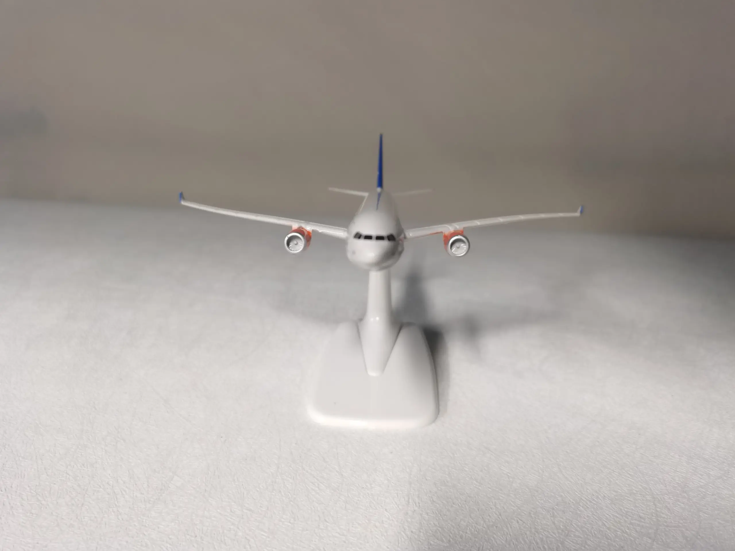 Airbus A330 Die-Cast Model Aircraft 16cm 5 Airbus A330 Die-Cast Model Aircraft 16cm - Image 5