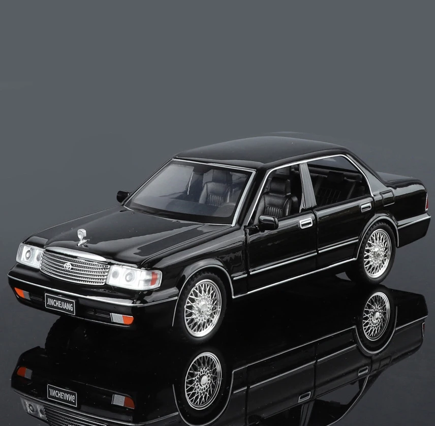1:32 Scale Crown Alloy Car Model with Lights 2 1:32 Scale Crown Alloy Car Model with Lights - Image 2