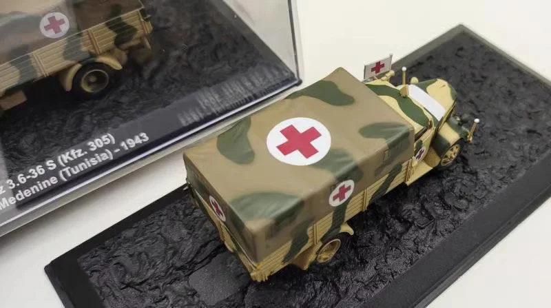 Blitz 1/72 Scale German Ambulance Model 4 Blitz 1/72 Scale German Ambulance Model - Image 4