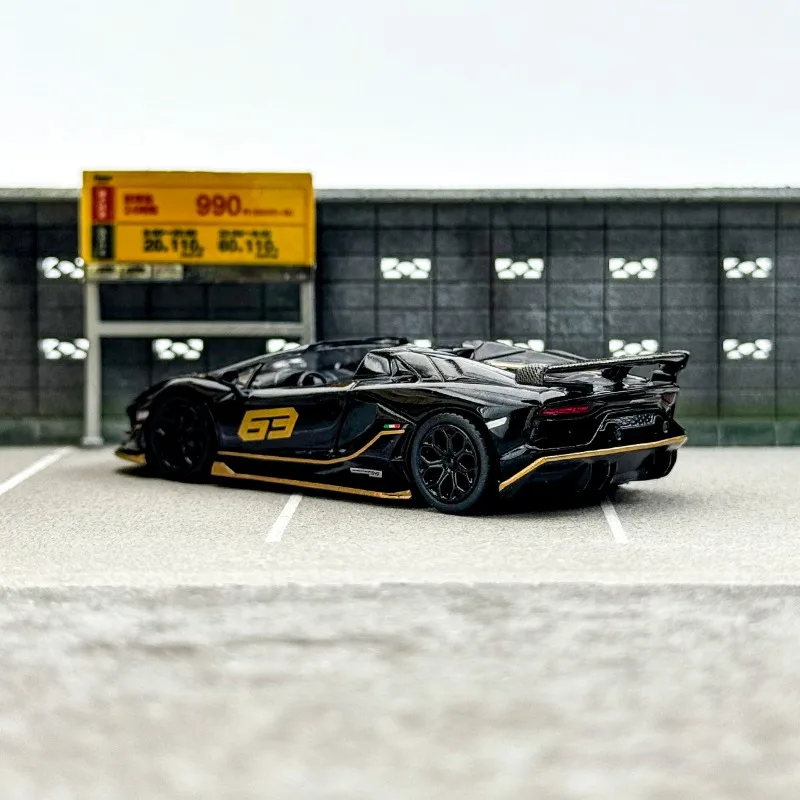1/64 Scale Diecast Lamborghini Aventador SVJ 63 6 1/64 Scale Diecast Lamborghini Aventador SVJ 63 - Image 6