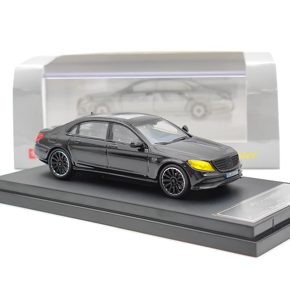 1:64 Scale Luxury Sedan Diecast Model Collection 9 1:64 Scale Luxury Sedan Diecast Model Collection - Image 9