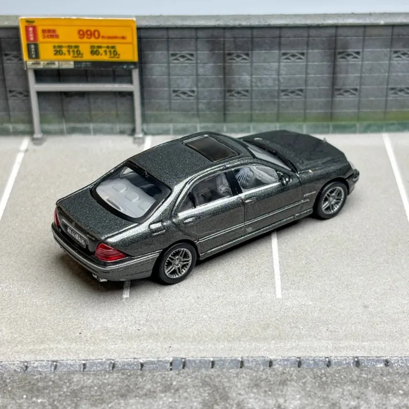 Diecast Mercedes-Benz S65 AMG 1/64 Scale Model 4 Diecast Mercedes-Benz S65 AMG 1/64 Scale Model - Image 4