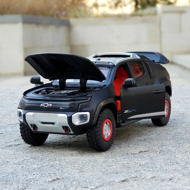 Chevrolet Colorado ZH2 Diecast Model 1:32 Scale 2 Chevrolet Colorado ZH2 Diecast Model 1:32 Scale - Image 2