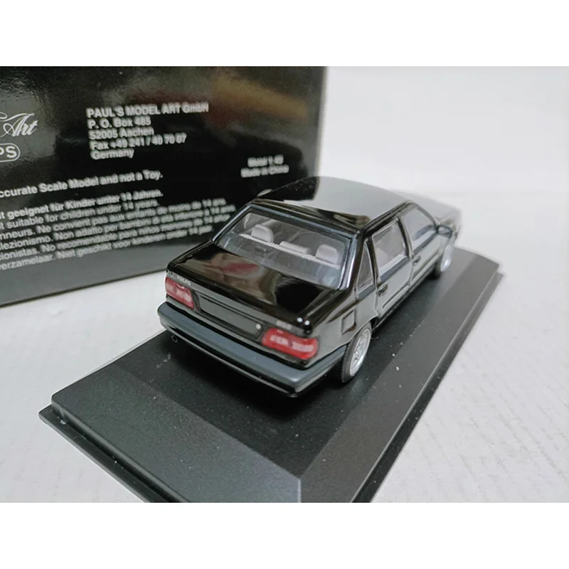 1:43 Scale Black Alloy Sedan Model Car 2 1:43 Scale Black Alloy Sedan Model Car - Image 2