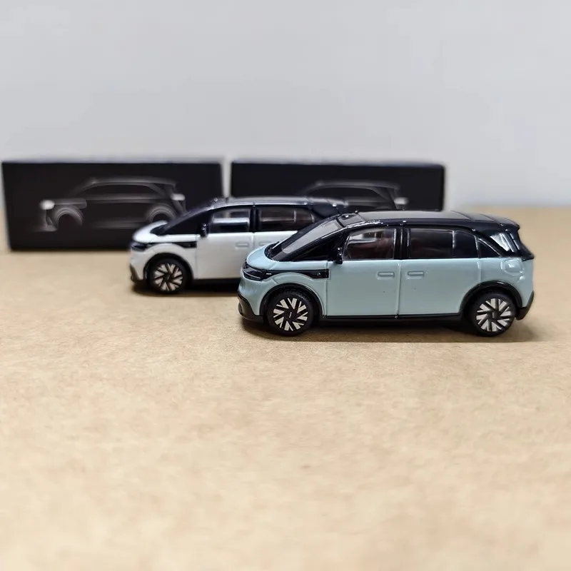 1:64 Scale Geely MIX Diecast Car Models Set 2 1:64 Scale Geely MIX Diecast Car Models Set - Image 2