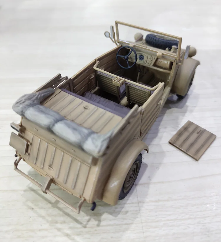 1/72 Scale VW82 Military Model Vehicle 3 1/72 Scale VW82 Military Model Vehicle - Image 3