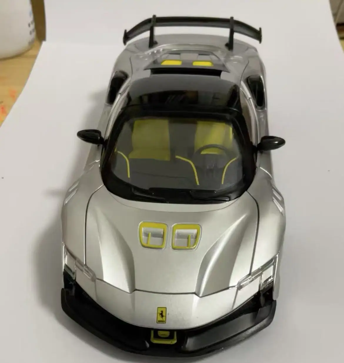 1:24 Diecast Ferrari SF90XX Model with Lights 6 1:24 Diecast Ferrari SF90XX Model with Lights - Image 6
