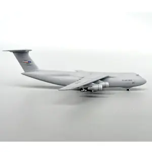 C-5M Heavy Transport Aircraft Model 1/400 Scale 9 S5153ac26191c4b6ab9502fda14d7b11aP