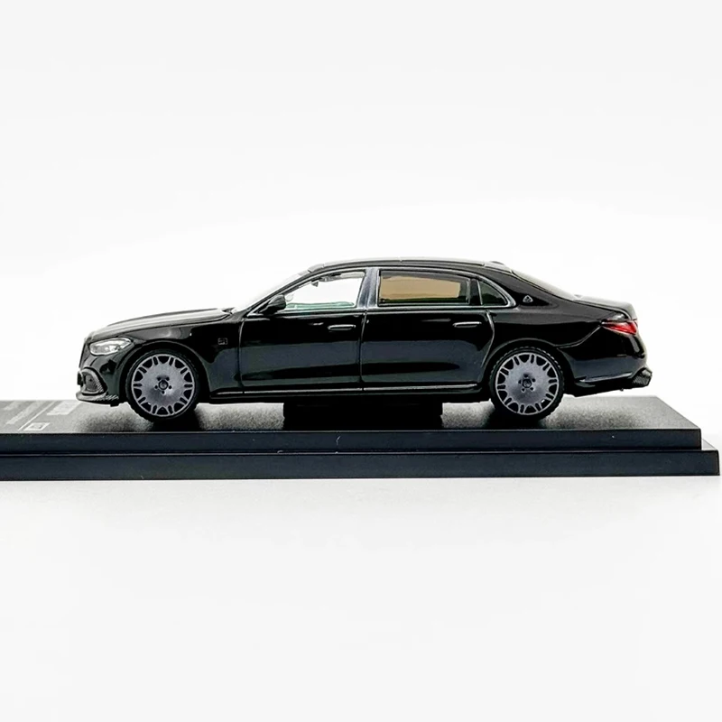 WELLY S850 1:64 Scale Diecast Car Model 3 WELLY S850 1:64 Scale Diecast Car Model - Image 3