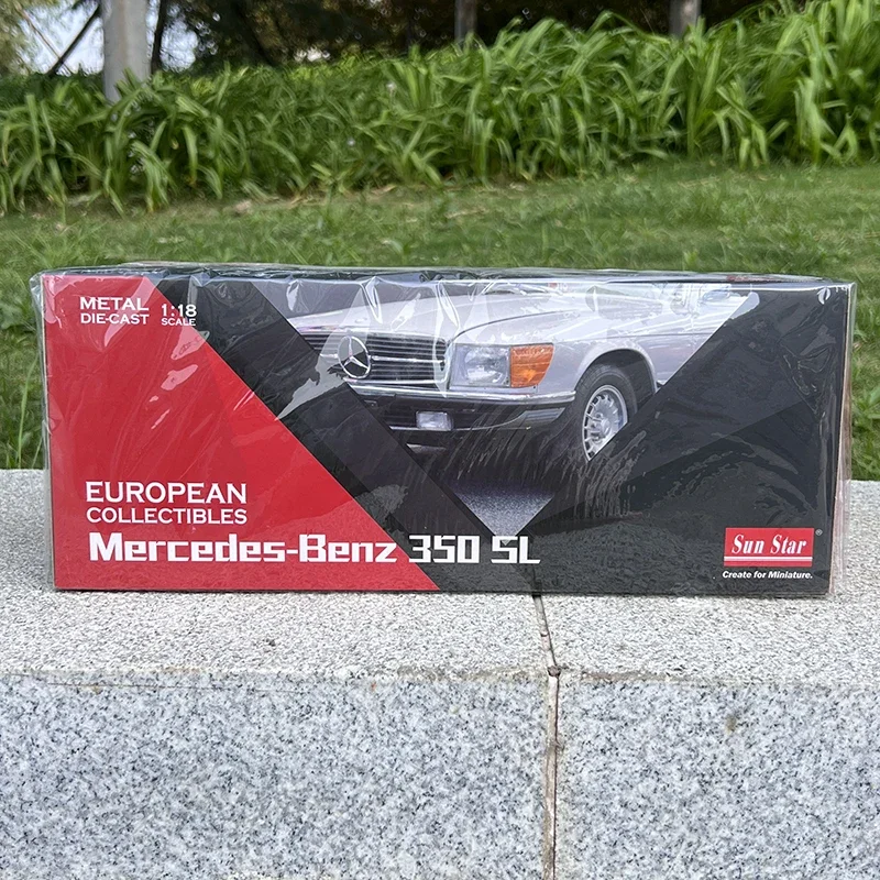 Mercedes-Benz 350SL Diecast Model 1/18 Scale 6 Mercedes-Benz 350SL Diecast Model 1/18 Scale - Image 6