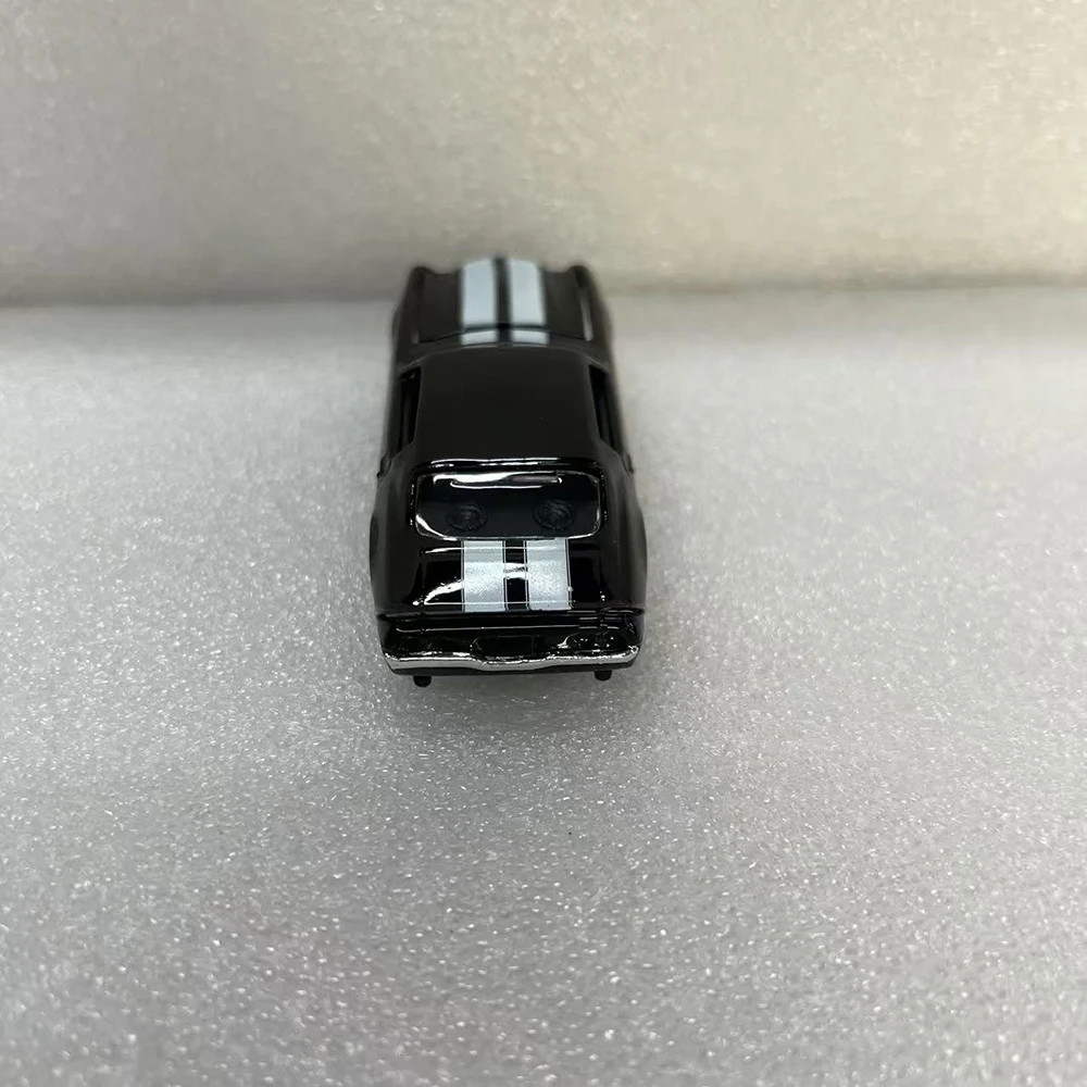 1971 Camaro Z/28 1:64 Scale Die-Cast Model 4 1971 Camaro Z/28 1:64 Scale Die-Cast Model - Image 4