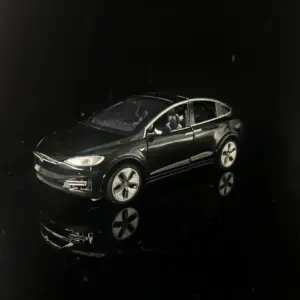 Tesla Cybertruck 1:32 Diecast Model with Effects 46 S54573604a14644fab3fbc500bdb72259o