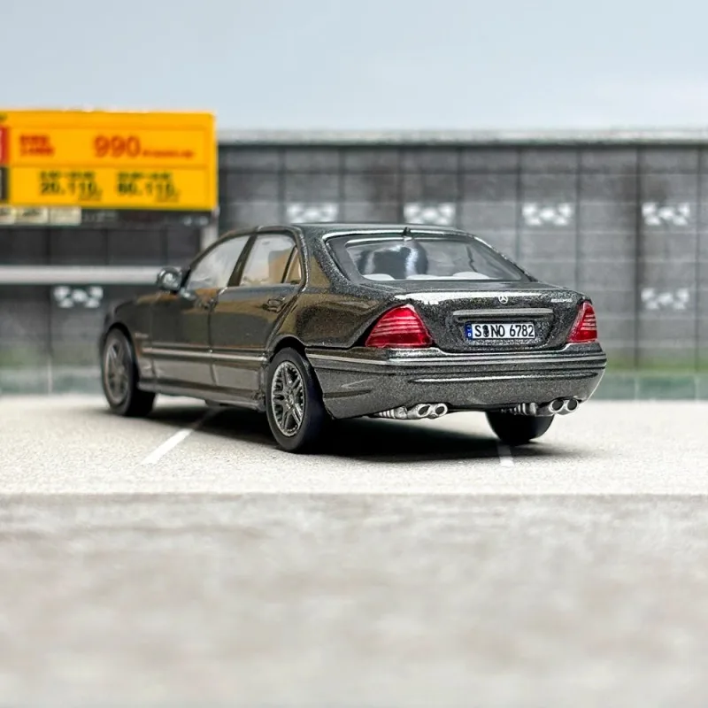 Diecast Mercedes-Benz S65 AMG 1/64 Scale Model 5 Diecast Mercedes-Benz S65 AMG 1/64 Scale Model - Image 5