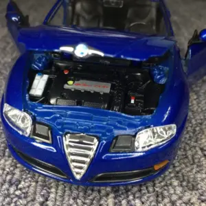 Alfa Romeo GT 1/24 Scale Diecast Model 10 S54cd0e62975740319ee1d12a5dca2d4af