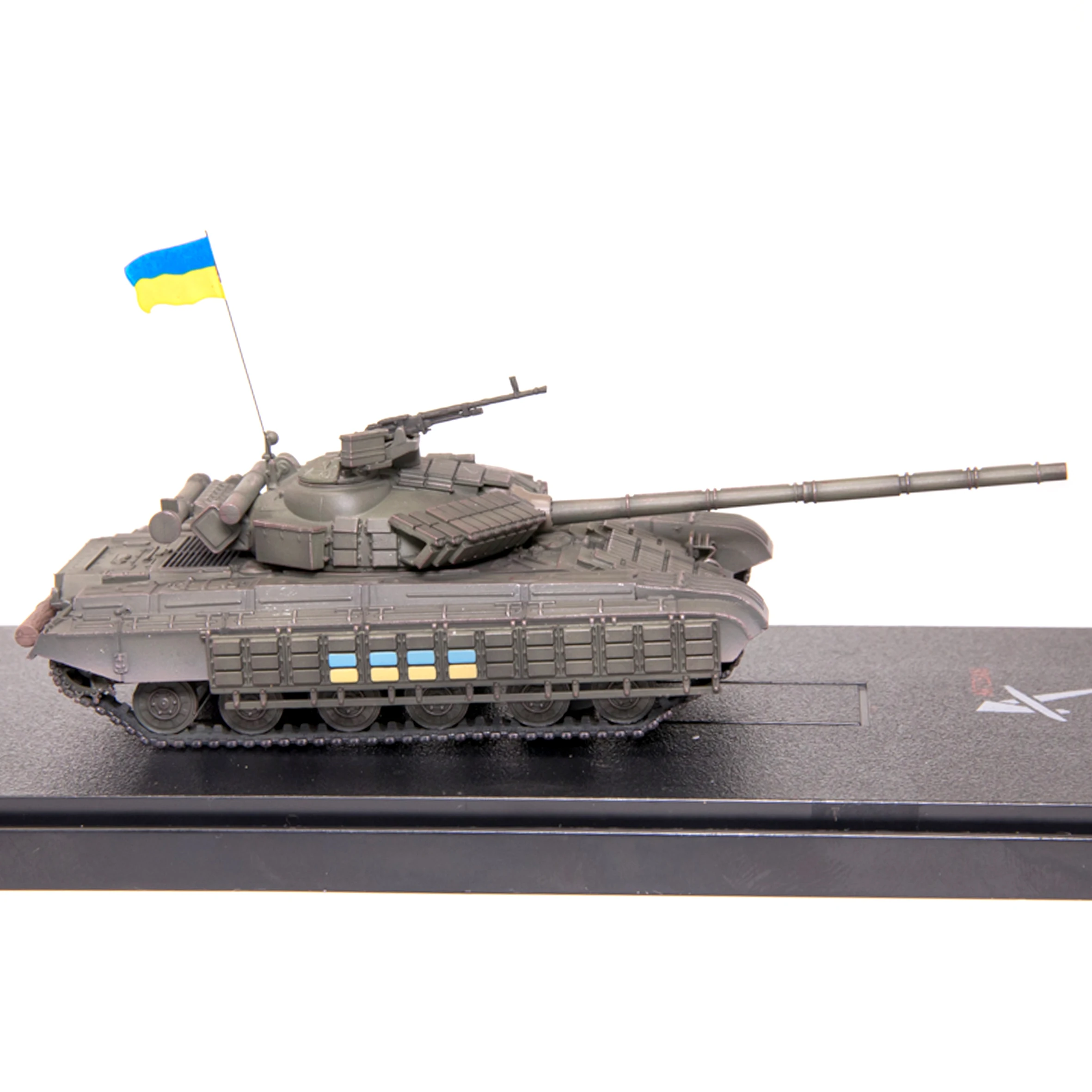 1:72 Ukrainian T-64BV Tank Model Collectible 3 1:72 Ukrainian T-64BV Tank Model Collectible - Image 3