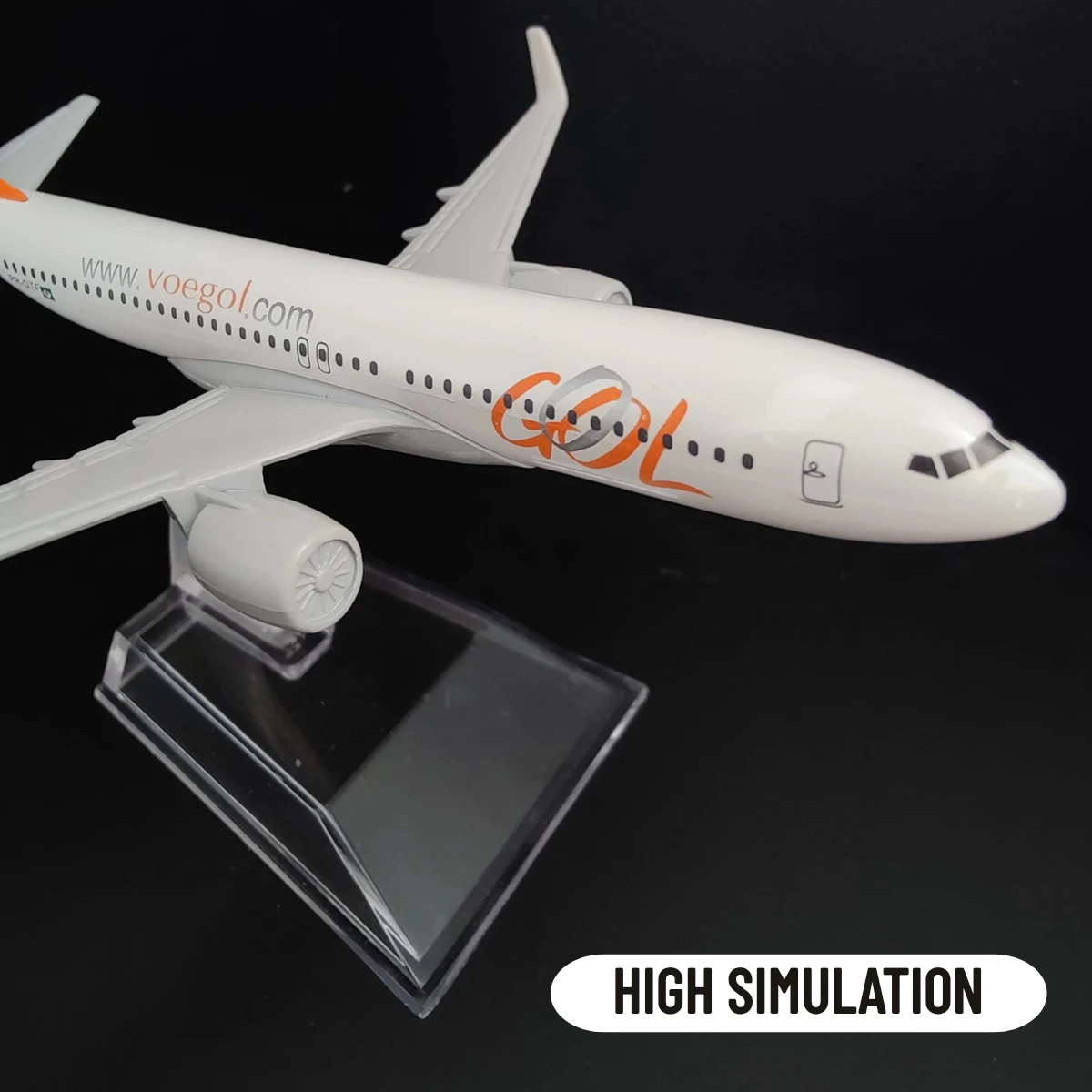 1:400 Scale Diecast Airplane Model for Collectors 5 1:400 Scale Diecast Airplane Model for Collectors - Image 5