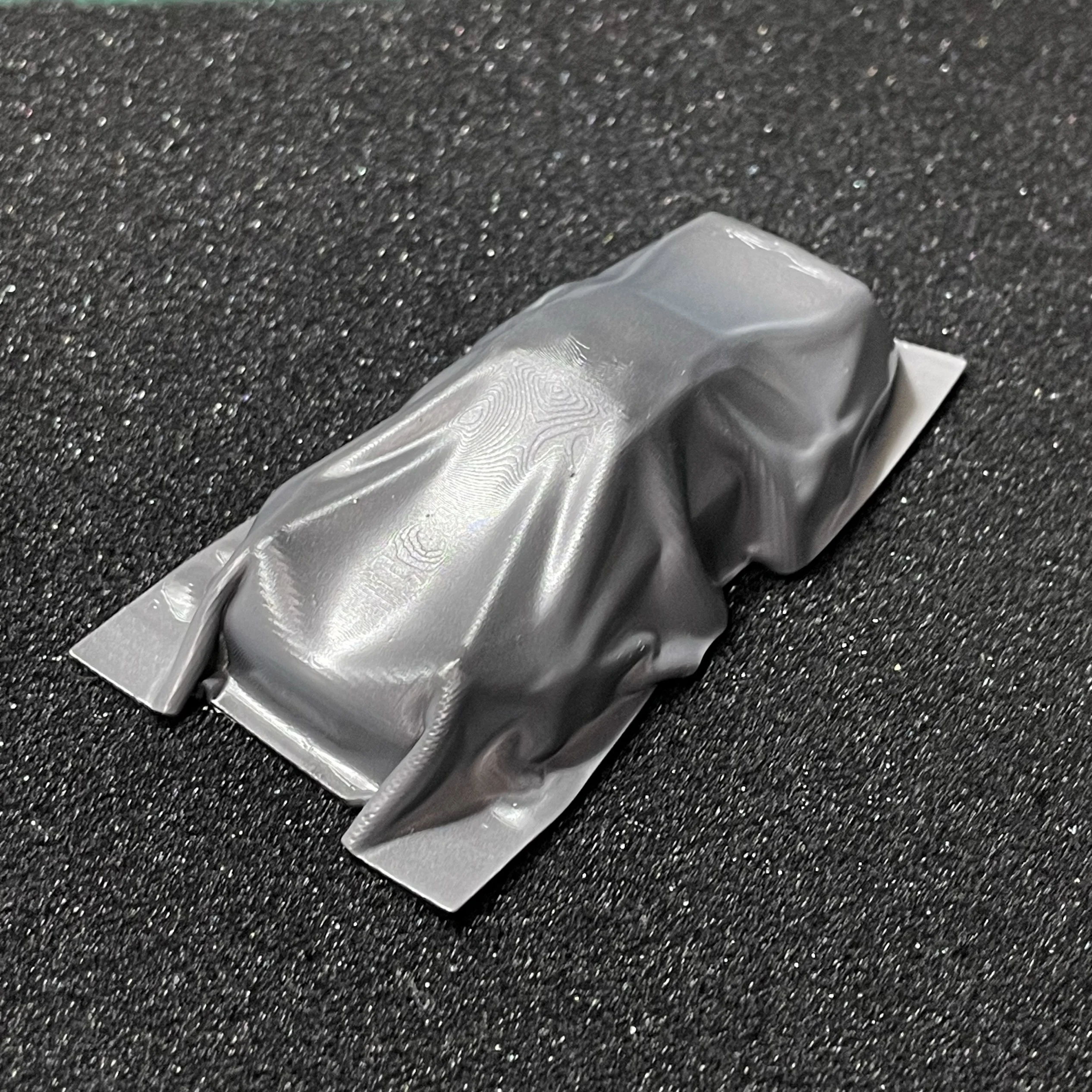 1:64 Scale Diorama Car Model with Garage Scene 6 1:64 Scale Diorama Car Model with Garage Scene - Image 6