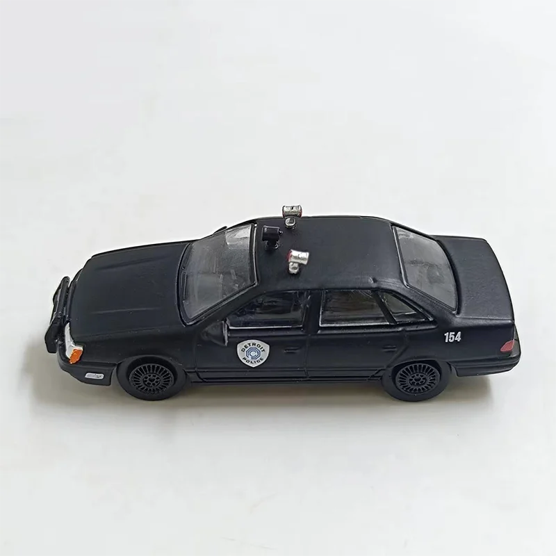 1986 Ford Taurus LX 1:64 Diecast Model 4 1986 Ford Taurus LX 1:64 Diecast Model - Image 4