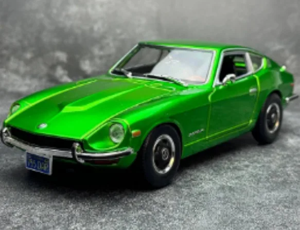 1971 Datsun 240Z 1:18 Scale Diecast Model 7 1971 Datsun 240Z 1:18 Scale Diecast Model - Image 7