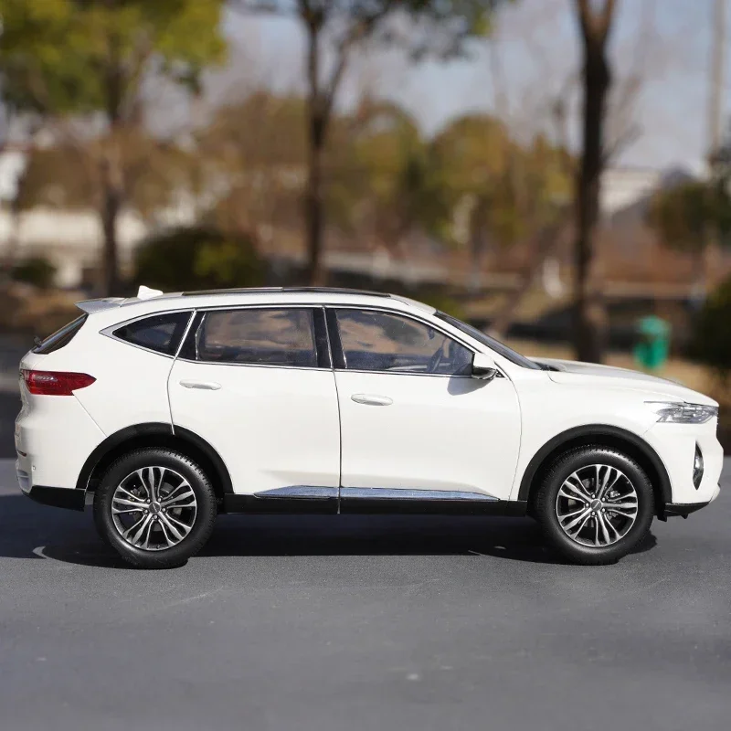 Great Wall Haval F7 1:18 Scale Diecast Model 2 Great Wall Haval F7 1:18 Scale Diecast Model - Image 2