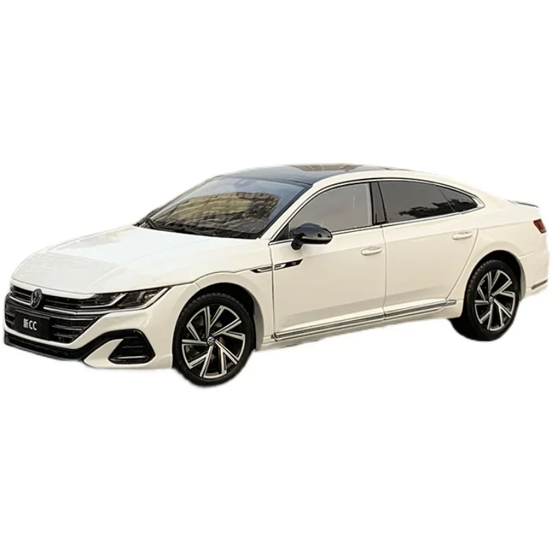 1:18 Scale Diecast Faw-Volkswagen CC Model 5 1:18 Scale Diecast Faw-Volkswagen CC Model - Image 5