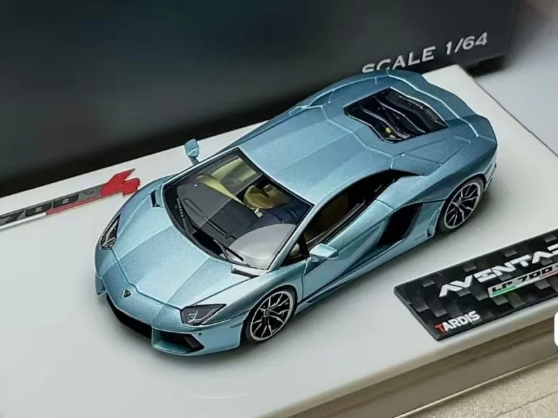 1:64 Scale Lamborghini Aventador LP700-4 Set 6 1:64 Scale Lamborghini Aventador LP700-4 Set - Image 6