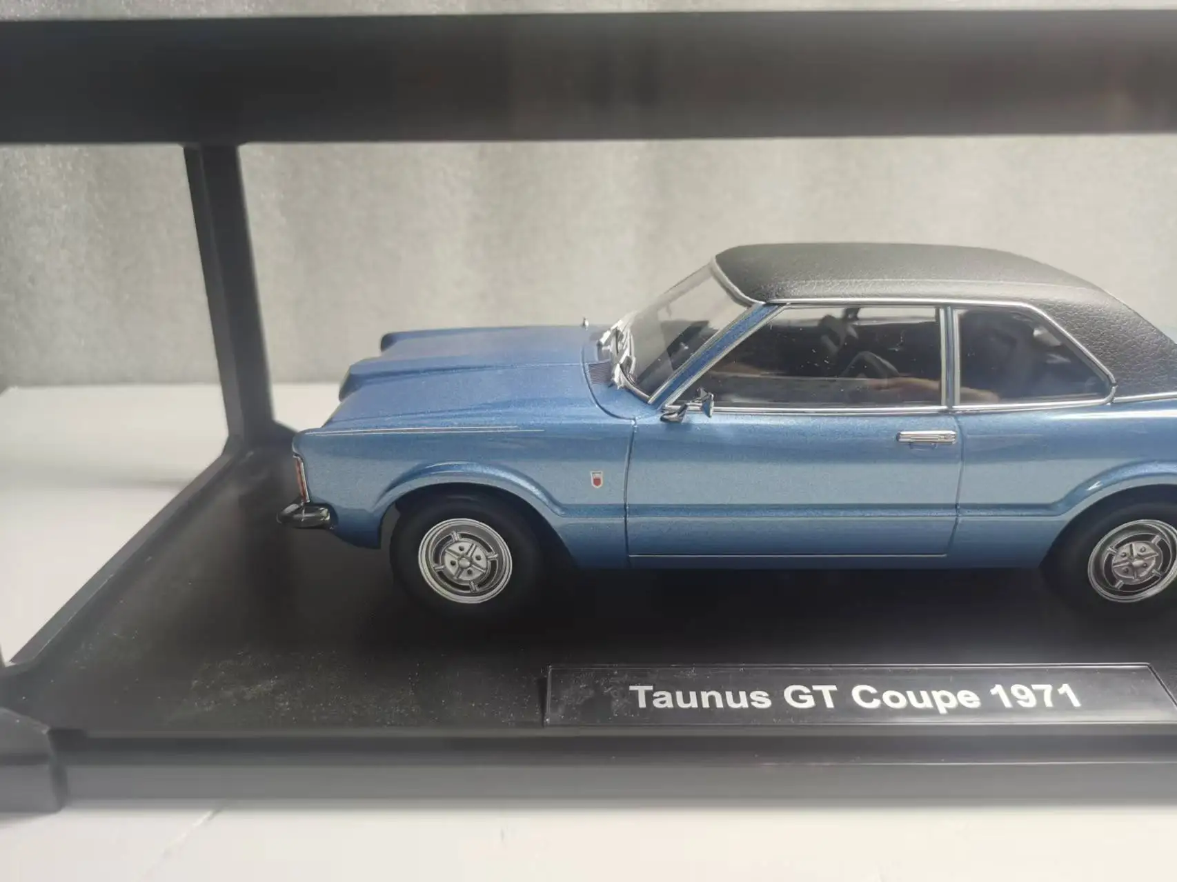 1971 Ford Taunus GT L Limousine Model 1:18 Scale 5 1971 Ford Taunus GT L Limousine Model 1:18 Scale - Image 5