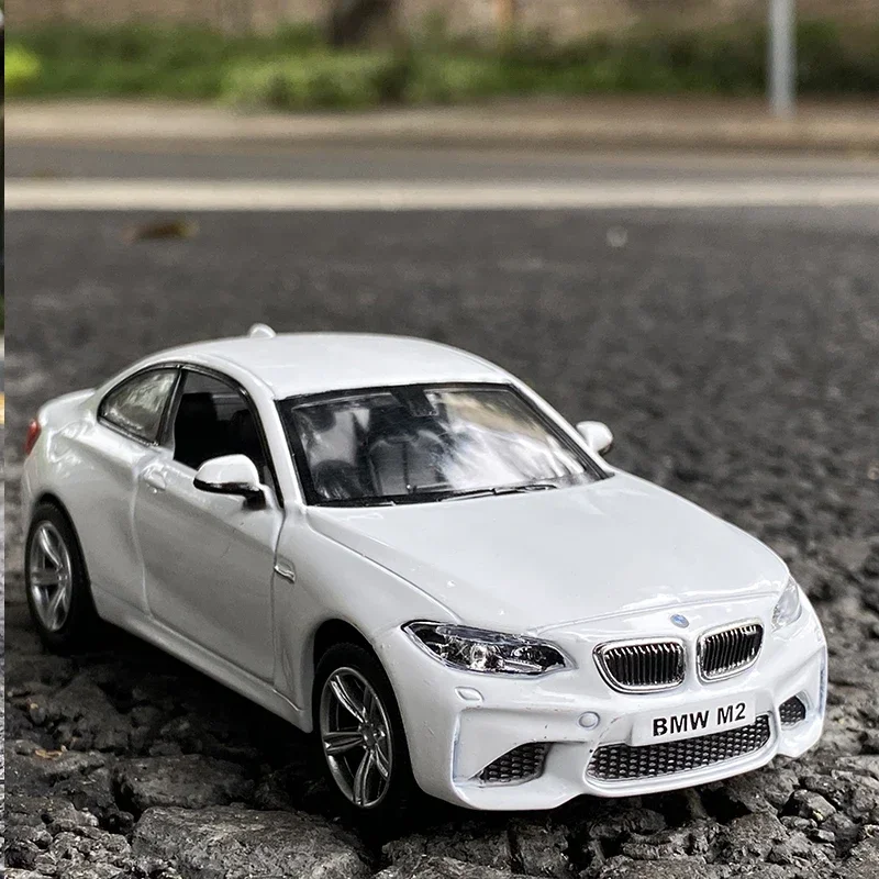 1:36 Diecast BMW M5 Model Car Collection 11 1:36 Diecast BMW M5 Model Car Collection - Image 11