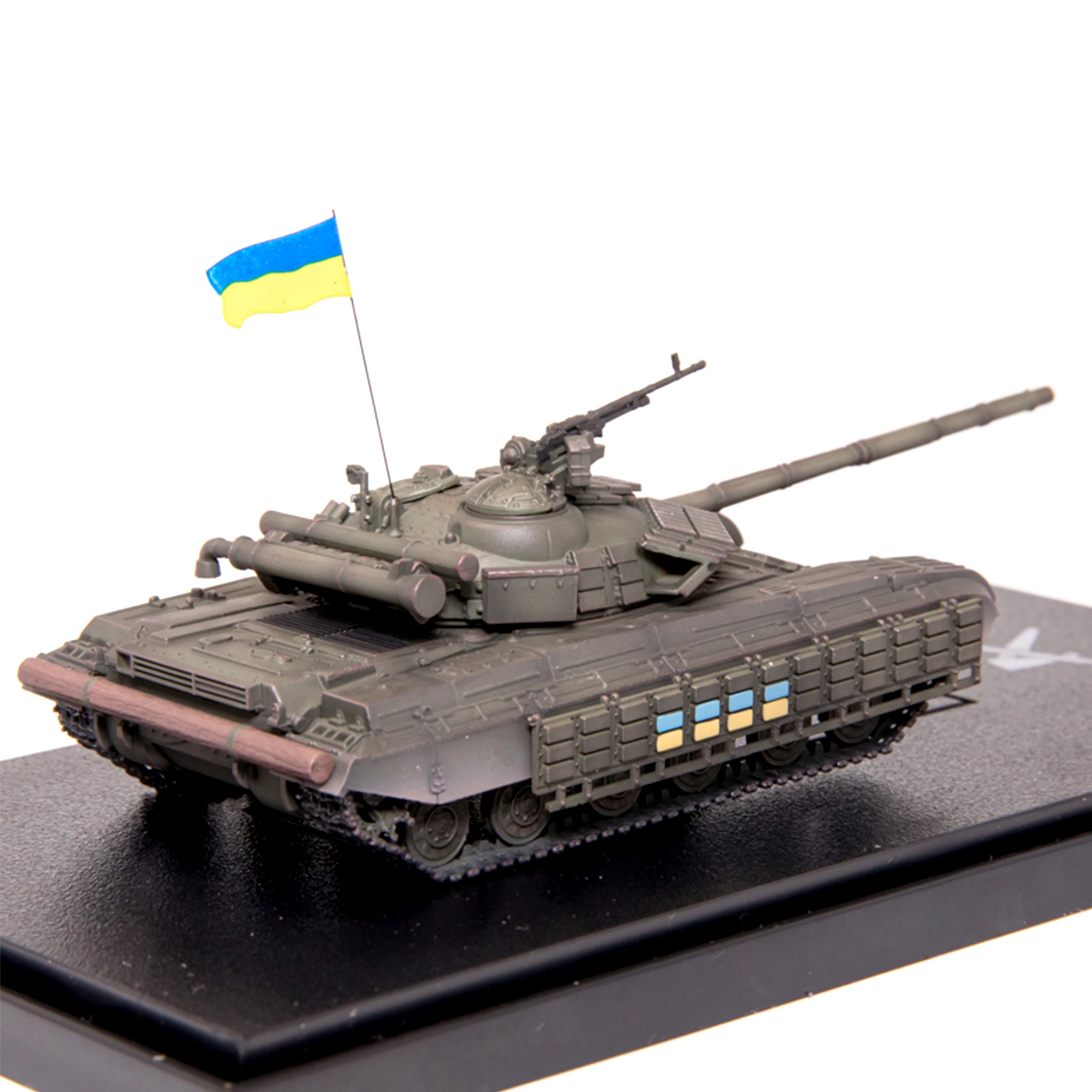 1:72 Scale Ukrainian T-64BV Tank Model 6 1:72 Scale Ukrainian T-64BV Tank Model - Image 6