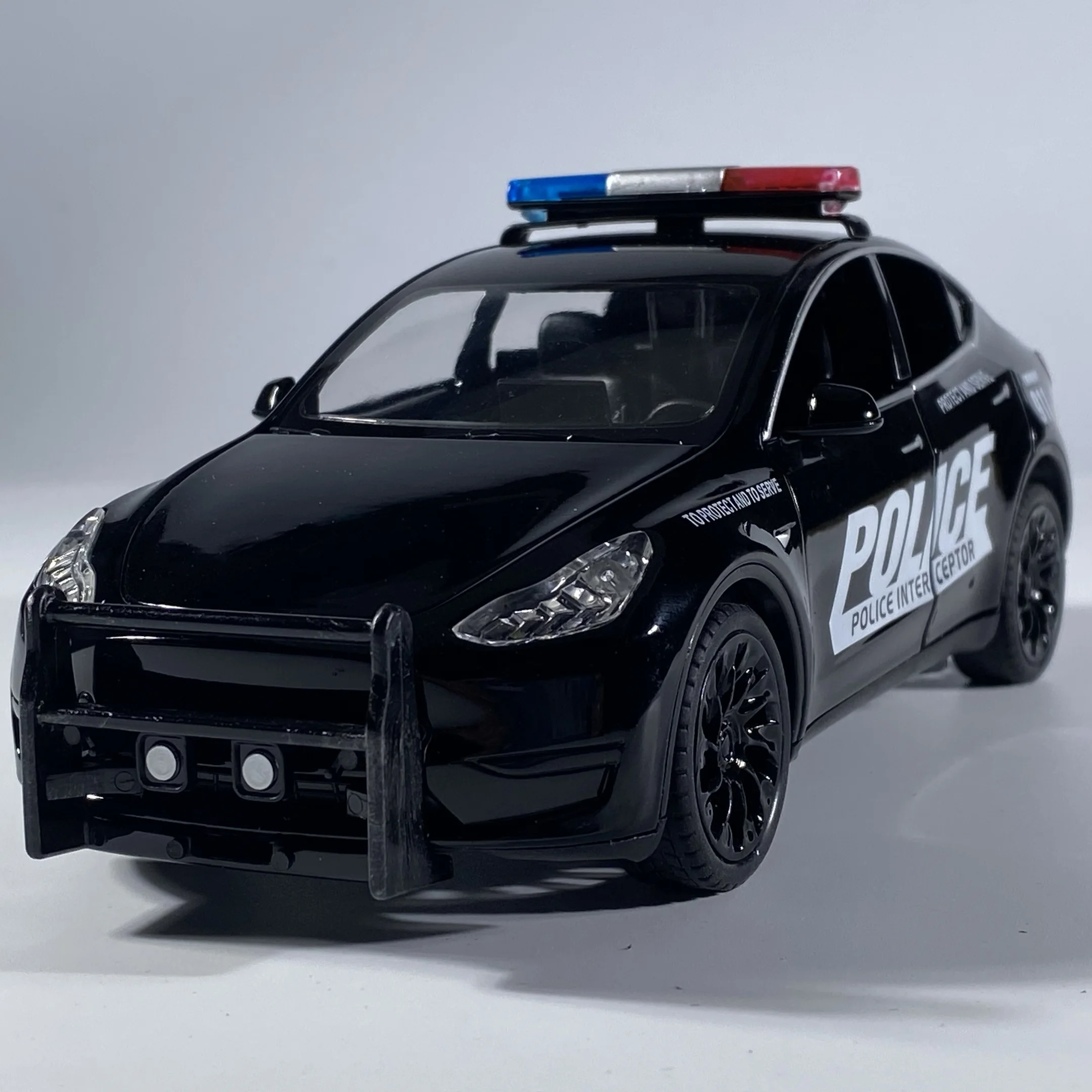 1:24 Scale Diecast Police Model Car with Lights 2 1:24 Scale Diecast Police Model Car with Lights - Image 2