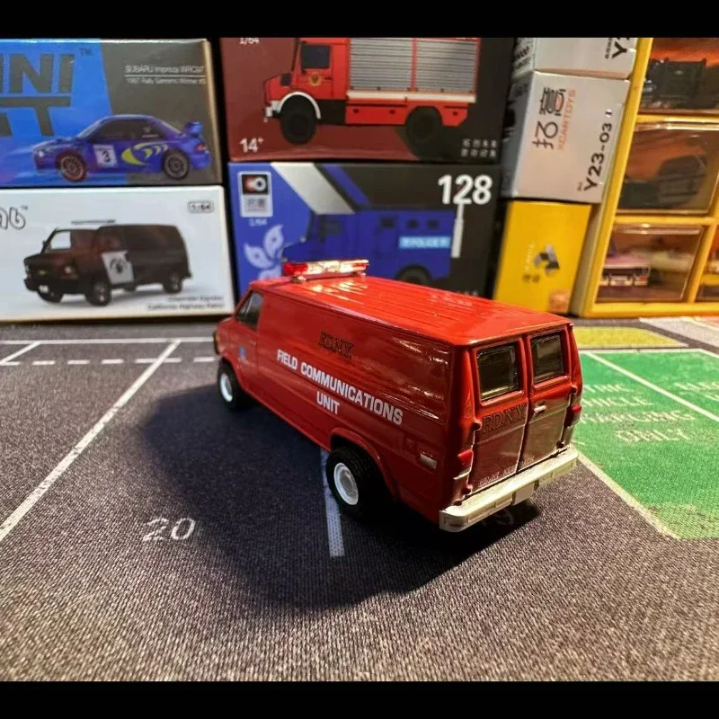 1:64 Scale Diecast 1989 GMC Vandura Model 6 1:64 Scale Diecast 1989 GMC Vandura Model - Image 6