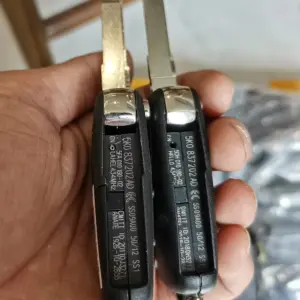 Volkswagen Remote Flip Key Shell 2011-2013 9 S65b1bd4809194473979378713093f86fw