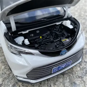 1:18 Scale Diecast Sienna MPV Model 13 S668e50086116420ebab98ceb0ceebbc4K