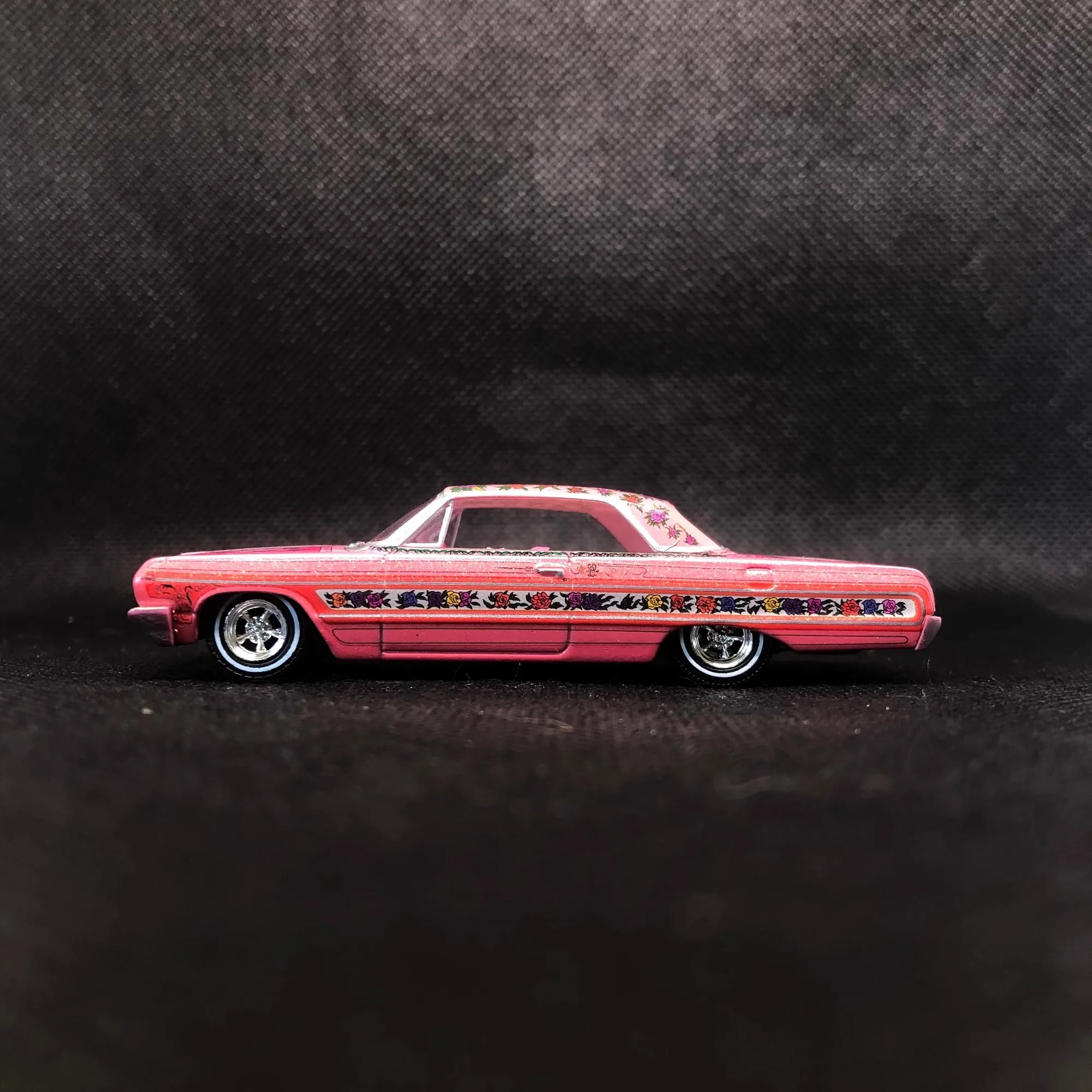 1:64 Scale Vibrant Red Model Jumping Car 3 1:64 Scale Vibrant Red Model Jumping Car - Image 3